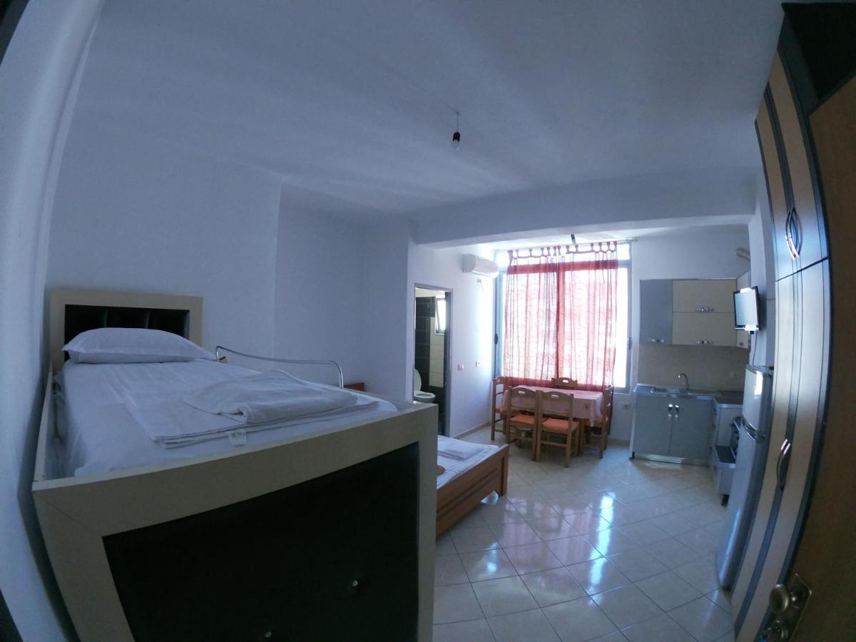 Honey Apartments Near Promenade Sarandë Dış mekan fotoğraf