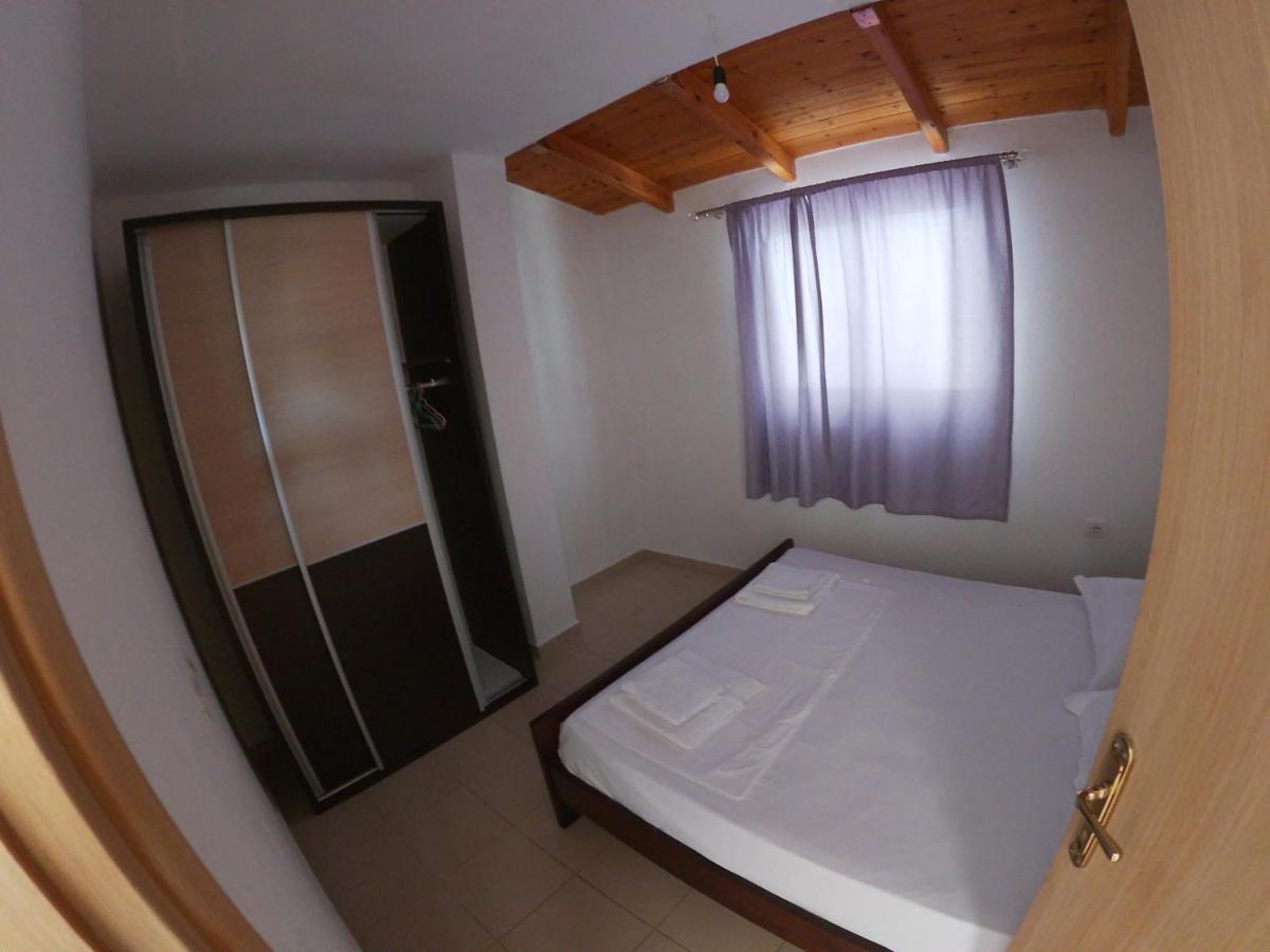 Honey Apartments Near Promenade Sarandë Dış mekan fotoğraf