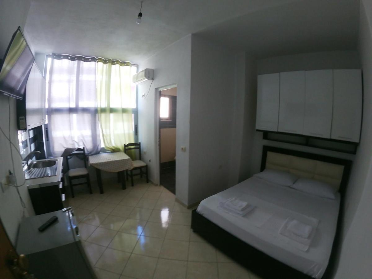 Honey Apartments Near Promenade Sarandë Dış mekan fotoğraf