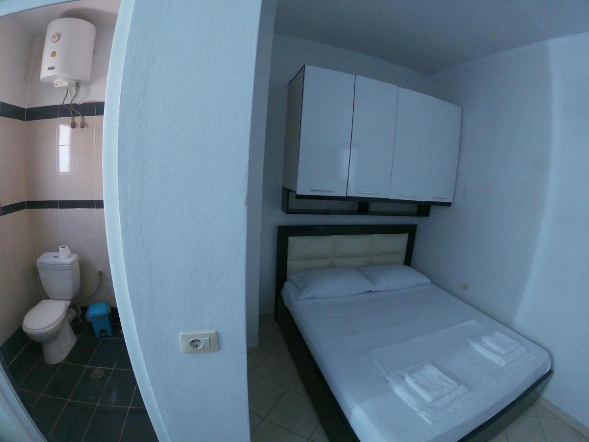 Honey Apartments Near Promenade Sarandë Dış mekan fotoğraf