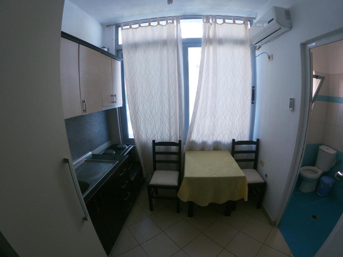 Honey Apartments Near Promenade Sarandë Dış mekan fotoğraf